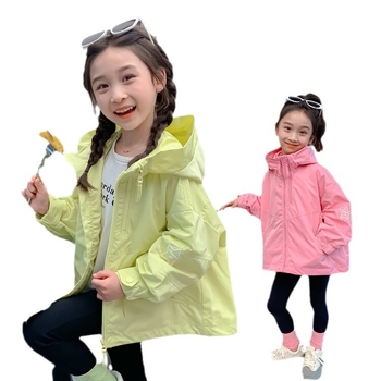 Νέο αντιανεμικό μπουφάν με κουκούλα για κορίτσια Άνοιξη & Φθινόπωρο Νέο μοντέρνο παιδικό μπουφάν με πεντάκτινο αστέρι Παιδικά ρούχα Χαριτωμένο μικρό αντιανεμικό