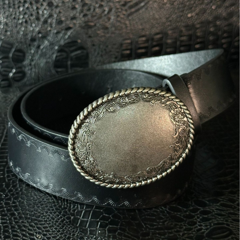 Curea nouă cu model sculptat la margini în stoc, la modă și versatilă, potrivită pentru pantaloni cu picior larg, pantaloni de costum, curea din piele PU pentru femei