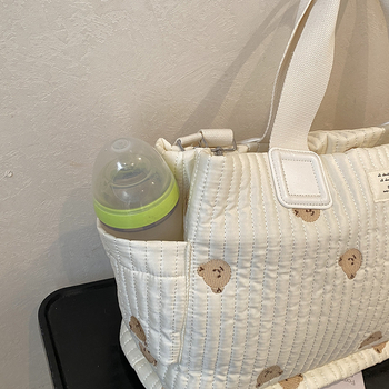 Határokon átnyúló nagy kapacitású hordozható anyukatáska Baoma cumisüveg pelenkatartó táska koreai hímzett medvés anya-babatáska