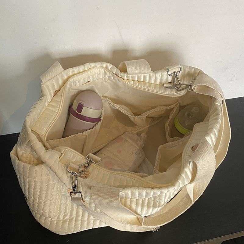 Φορητή τσάντα μαμάς μεγάλης χωρητικότητας για διασυνοριακή μεταφορά, τσάντα κρεμαστή για πάνες Baoma, κορεατική κεντημένη τσάντα για τη μητέρα και το μωρό με σχέδιο αρκούδας