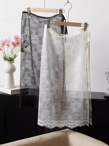 Νέα κορεάτικη φούστα με κορδόνια στο πλάι, μεσαίου μήκους, σε all-match στυλ, με γλυκιά δαντέλα και κουρτίνα από πλέγμα