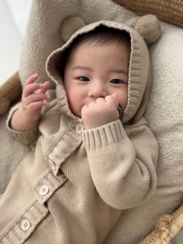 25. kevadine uus Korea stiilis beebiharemi stiilis karukujuline laste kootud kampsun beebikombinesoon