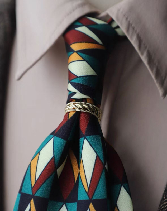 Kerge luksusliku nišikujundusega kanepiköie sõlmega meeste krae rõngasklamber lipsuklamber kullatud retro lipsuklambriga isikupärastatud aksessuaarid