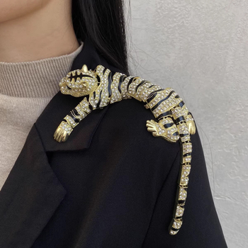Broșă cu tigru cu picătură de diamant Sense, design de personalitate europeană și americană, costum Sense, broșă cu temperament la modă, corsaj în stoc en-gros