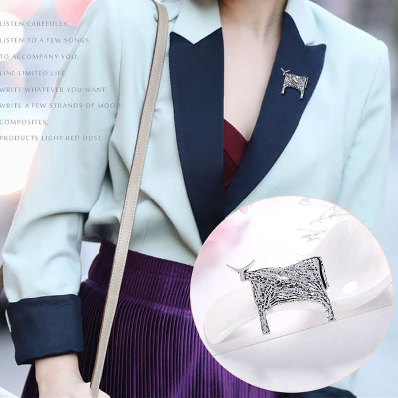 Broșă retro cu zodiac pentru vițel transfrontalieră, corsaj metalic personalizat și la modă, broșă pentru îmbrăcăminte, en-gros în stoc