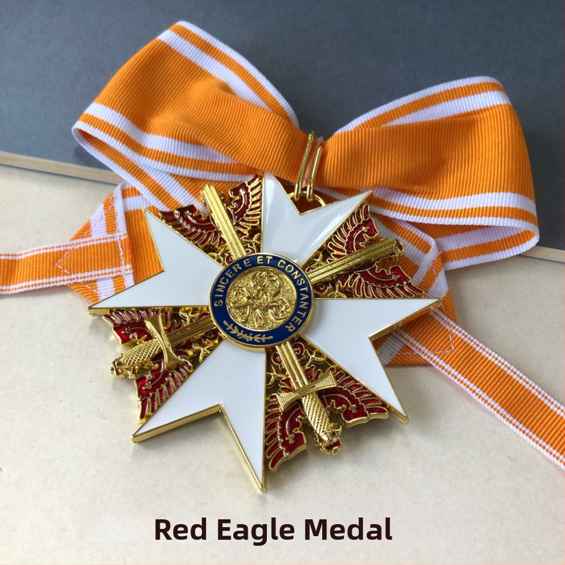 Spot Export Veľký kríž Červený orol Medaila Trojvrstvová štruktúra Kovový odznak Zahraničná medaila Sovietska pamätná medaila Stuha