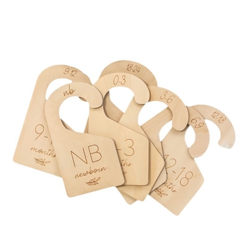 Ξύλινο διασυνοριακό διπλής όψης διαχωριστικό ρούχων μωρού μήνα λαβή πόρτας κρεμάστρα ρούχων ντουλάπι αποθήκευσης ταξινόμηση διακοσμητική ξύλινη κρεμαστή πινακίδα