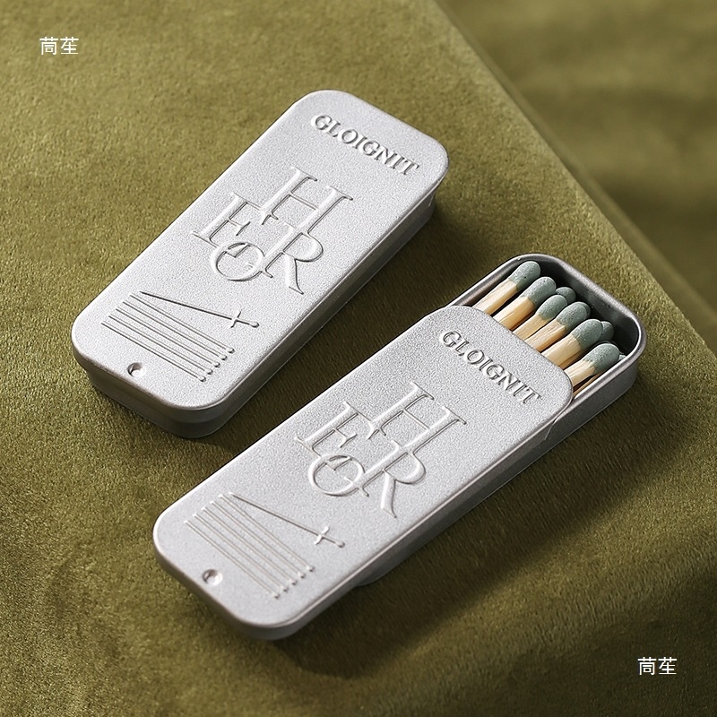 Tiku 6,5 cm pikkune reljeefne rauast kast vana toru süüte sigaretisüütaja tööriist avariitik