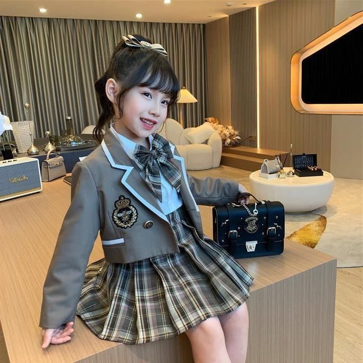 Tüdrukute kolledži stiilis ülikond kevadriided tüdrukute JK vormiriietus 2024 uus keskmise ja suure suurusega laste ülikond lasteaia ülikonna plisseeritud seelik