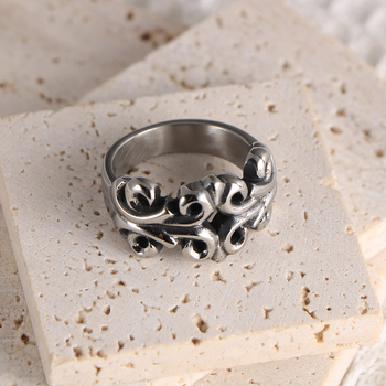 AliExpress δαχτυλίδι τιτανίου από χάλυβα σκαλιστό κοίλο δαχτυλίδι εραστών πανκ δαχτυλίδι ανέμου μεγάλος αριθμός spot χονδρικής SA910