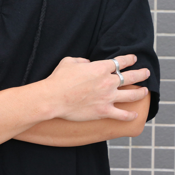 Δαχτυλίδι τιτανίου από τιτάνιο με λείο δάχτυλο χιπ χοπ, ανδρικό δαχτυλίδι προσωπικότητας punk, διπλό δάχτυλο, κοσμήματα από ανοξείδωτο ατσάλι