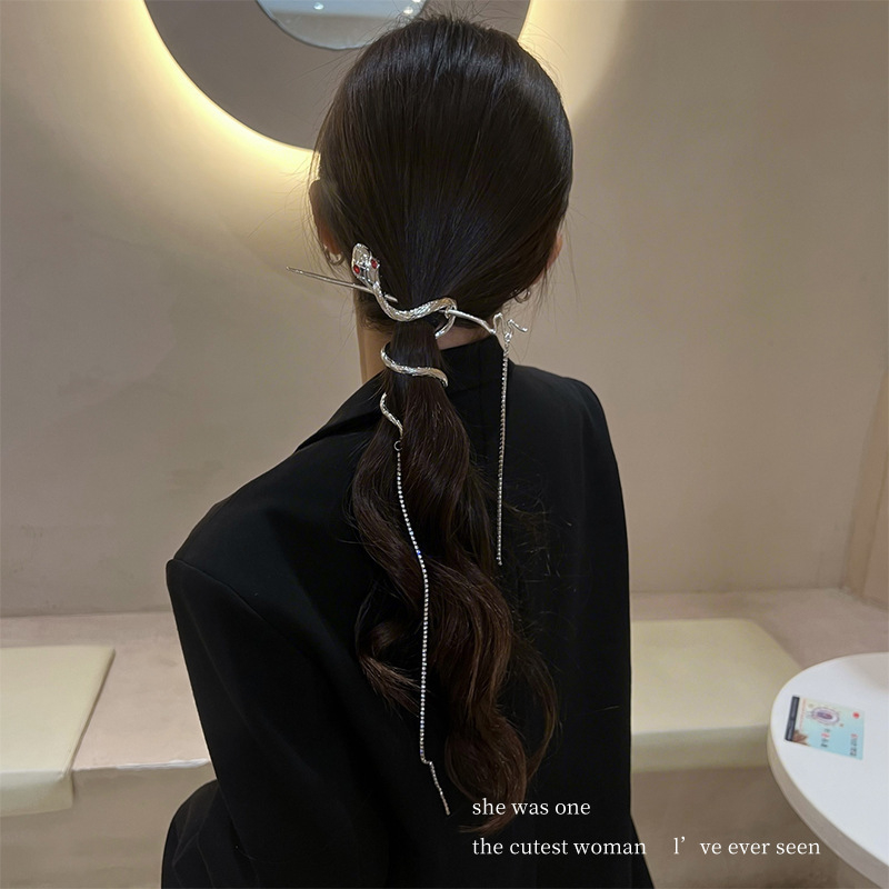 Apvijuojantis gyvatės kutais puoštas plaukų segtukas, kiniškas, aukščiausios klasės, nišinio dizaino, plaukų segtukas, šalto vėjo, ponio uodegos, saldūs, vėsūs, moterims skirti plaukų aksesuarai