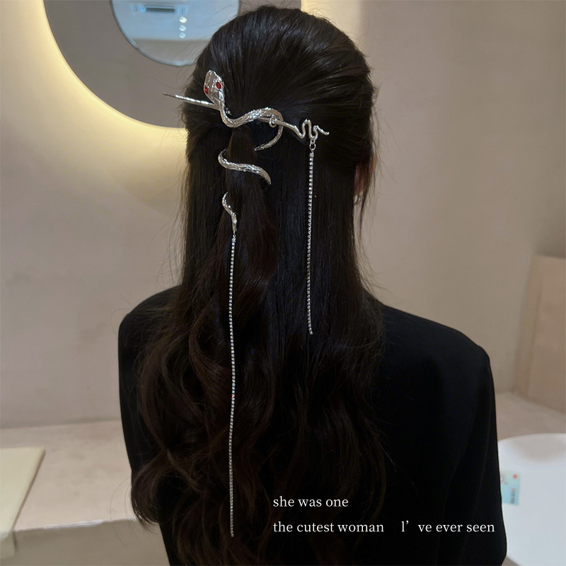 Apvijuojantis gyvatės kutais puoštas plaukų segtukas, kiniškas, aukščiausios klasės, nišinio dizaino, plaukų segtukas, šalto vėjo, ponio uodegos, saldūs, vėsūs, moterims skirti plaukų aksesuarai