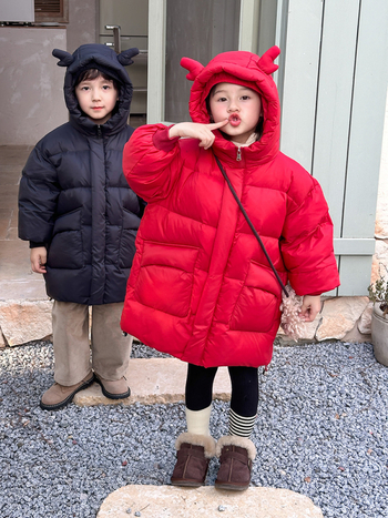 Bērnu maza un vidēja izmēra bērnu bieza, gara dūnu jaka rudens un ziemas jauniem zēniem un meitenēm mazuļu kapuces mētelis Tide ārējā tirdzniecība