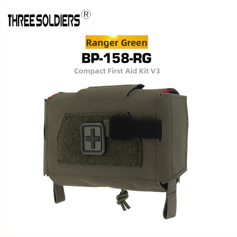 Taktikaline vest-vöö Molle, mis on varustatud väikese meditsiinilise kaasaskantava kiirvabastusega meditsiinikotiga V3