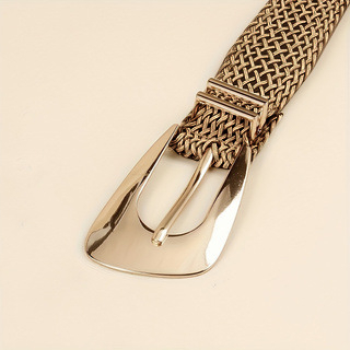 Elegantne käsitsi kootud kuldne naiste vöö stiilse ebakorrapärase metallpandlaga