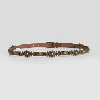 Piiriülene kohapealne tarne allika tootjalt Naiste geomeetriliste ovaalsete nikerdusaksessuaaridega metallist nööpnõelaga pandlaga punk stiilis vöö