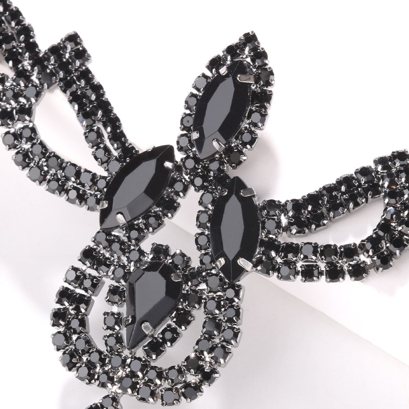 Трансгранична горещо продавана черна маска с кристали за жени, преувеличена модна европейска и американска маска за Хелоуин с пискюли, секси аксесоари