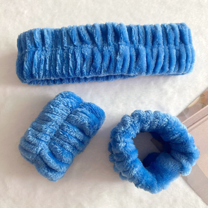 Nukkude peapaelte, koomiksiõmblustega peapaelte, plüüsist näopesu käepaelte, pehmete meigitarvikute hulgimüügi töötlemine ja kohandamine