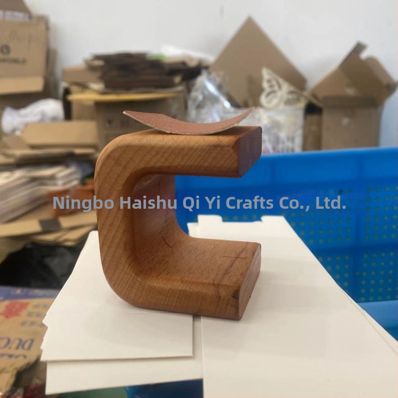 Piiriülesed uued tooted, käsitsi valmistatud täispuidust meeste ja naiste nahast kellaalus