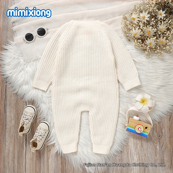 INS-i kuummüük sügis-talvisele uuele beebile kootud siiliga tikitud ülikond