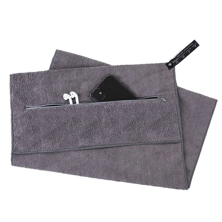 Tiesioginis gamyklinis sportinis rankšluostis su gobtuvu, nematomu užtrauktuku ir medžiagine kišene