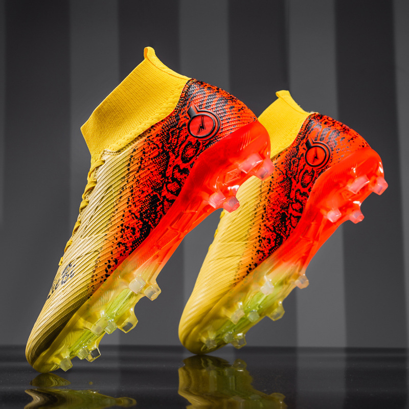 Piiriülesed jalgpallijalatsid noortele, kunstlike naeltega treeningjalatsid, väliskaubanduse kõrge pealispinnaga suvised õhukesed hingavad tossud, pluss-suuruses