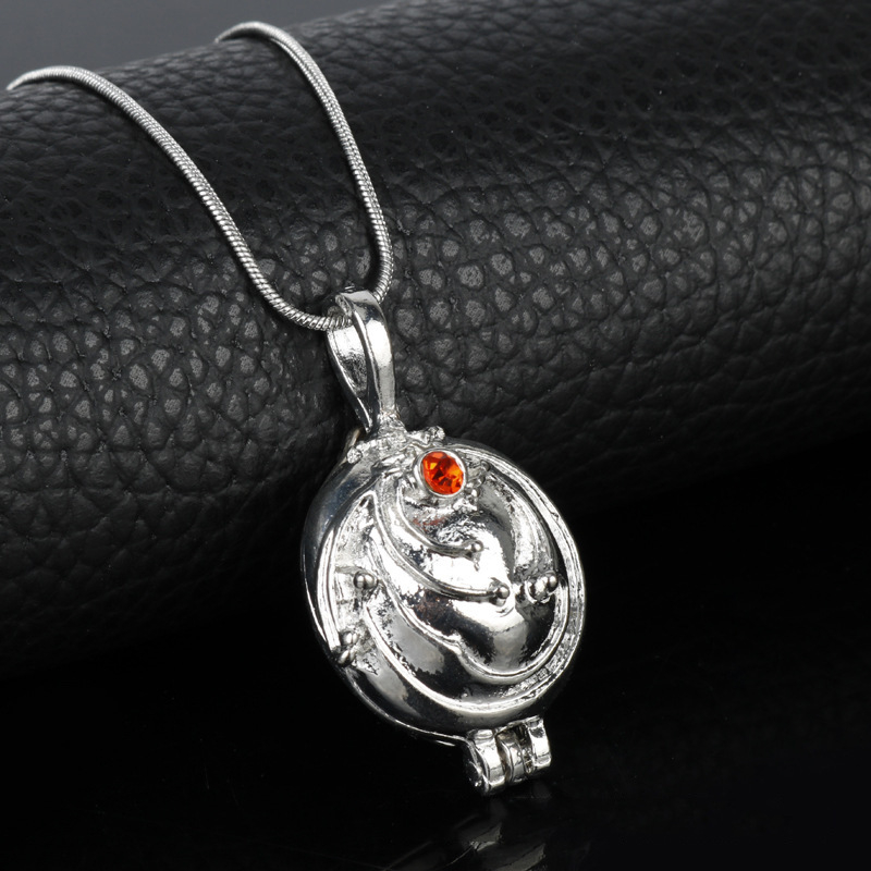 Bijuterii europene și americane, Jurnalul vampirilor, același colier cu verbenă, lanț scurt pentru claviculă pentru cupluri, stil fierbinte Aliexpress