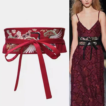 Vöökohaga naiste laia vööga dekoratiivne kleit, pingul vöökohaga tikitud kleit, hanfu hiina stiilis retropunane vöökoht