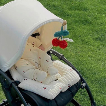 Lõuna-Korea puhas käsitööna valminud kirsipuust ripatsiga lapsevankri mugav rippuv nibuklambriga rippkaunistus