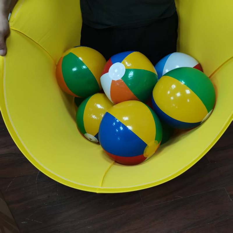 Naujos močiutės kelnės, kiemo žaidimo močiutės kelnės, lauko grupinio gaudymo žaidimo kelnės.