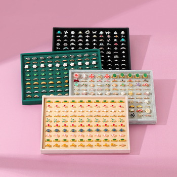 Sõrmuste vitriinkapp flanell suure mahutavusega 100 ehte jaoks Sõrmuste ehete hoiustamisplaat Ehtepoe vitriinkapp