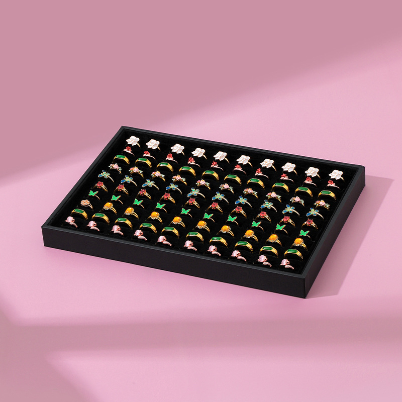 Sõrmuste vitriinkapp flanell suure mahutavusega 100 ehte jaoks Sõrmuste ehete hoiustamisplaat Ehtepoe vitriinkapp