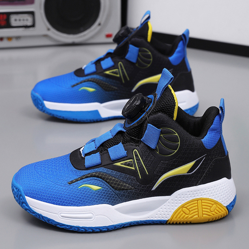 Pöörleva pandlaga poiste kingad kevadel uued võrkkangast laste korvpallijalatsid õpilastele ja teismelistele tegelikud võitlustossud helisevad