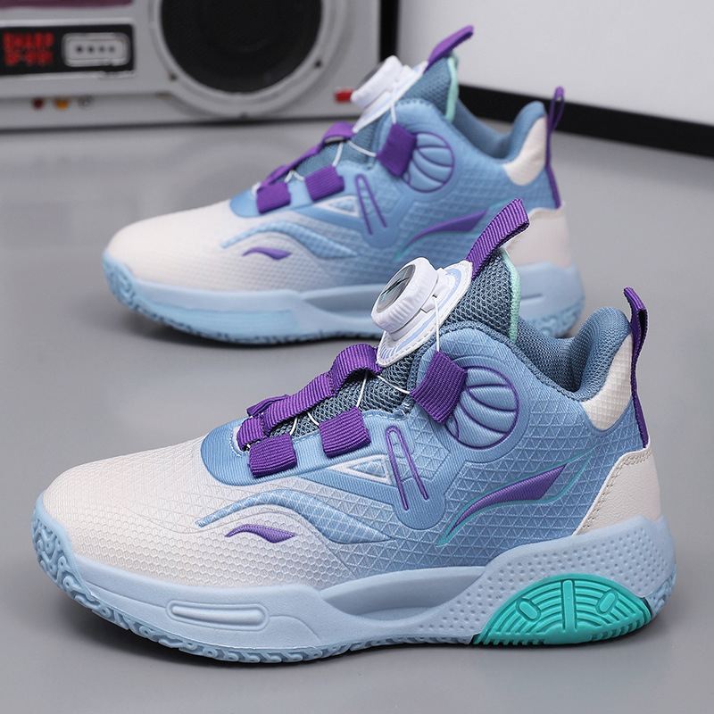 Pöörleva pandlaga poiste kingad kevadel uued võrkkangast laste korvpallijalatsid õpilastele ja teismelistele tegelikud võitlustossud helisevad