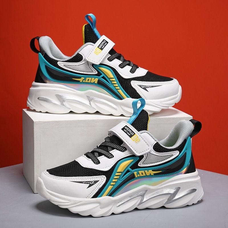 Jinjiangi tehase poiste kingad 2023 kevad- ja sügiskollektsioonist uued hingavad võrgust poiste tossud libisemiskindlad kulumiskindlad