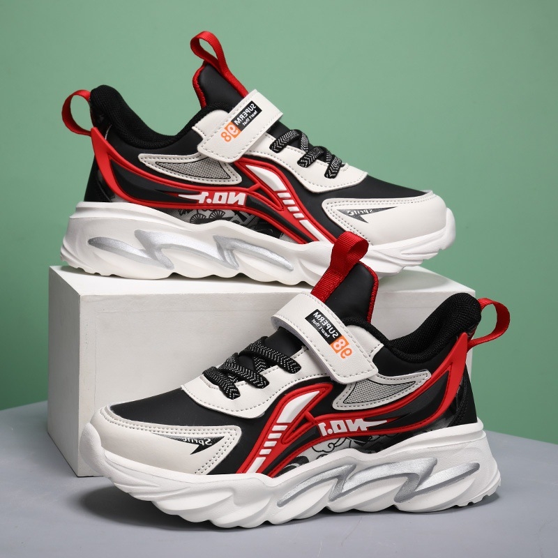 Jinjiangi tehase poiste kingad 2023 kevad- ja sügiskollektsioonist uued hingavad võrgust poiste tossud libisemiskindlad kulumiskindlad