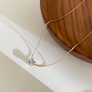 Amazon Exquisite Fashion Heart Shaped Zircon Men Κολιέ με Τρύπα Love Zircon Men Κολιέ Temperament Ladies