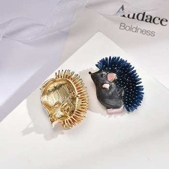 Armas väike siilipross, loominguline isiksus, sulamist koomiksifranki loomakujuline korsett, rõivaaksessuaarid, salli pandla, nööpnõel