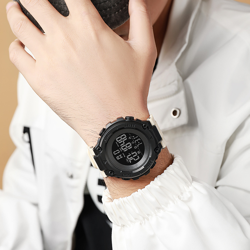 Põhikooliõpilased Gümnaasiumiõpilased Teismelise äratuskell LED elektrooniline kell Poiste spordi veekindel multifunktsionaalne elektrooniline kell