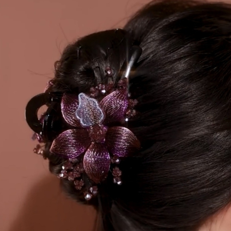 Korea stiilis luksuslik käsitsi valmistatud vasktraadist punutud lilleklamber, plastvaigust suur haikalamber pea tagaosas soengu tegemiseks