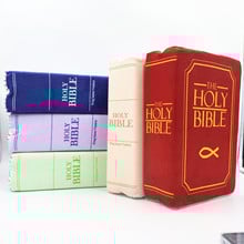 Jastuk s biblijskim motivom koji se može otvoriti, plišani jastuk s motivom knjige, jastuk s motivom Biblije preko granice, jastuk s motivom Biblije