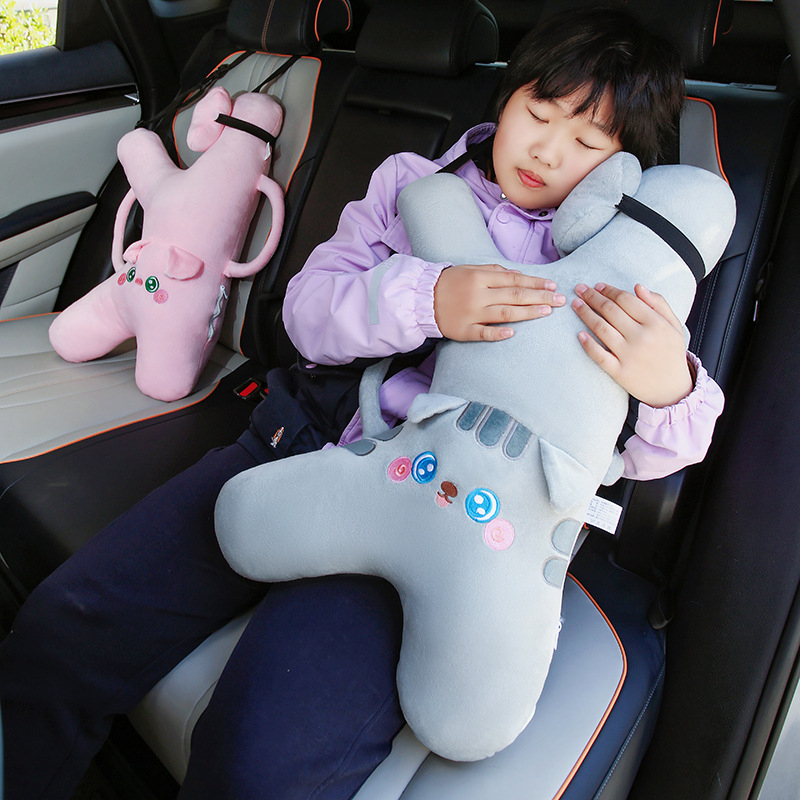 Vaikiškas automobilio saugos diržas su apsauga nuo smūgių į kaklą, skirtas suaugusiems ir tolimųjų reisų automobilio gale.