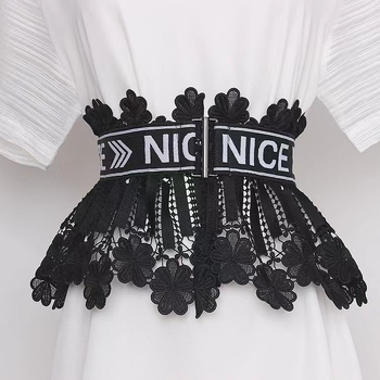 Dámsky opasok s čipkovou ozdobou, elastický pás so širokým pásom a šatami, košeľou, svetrom