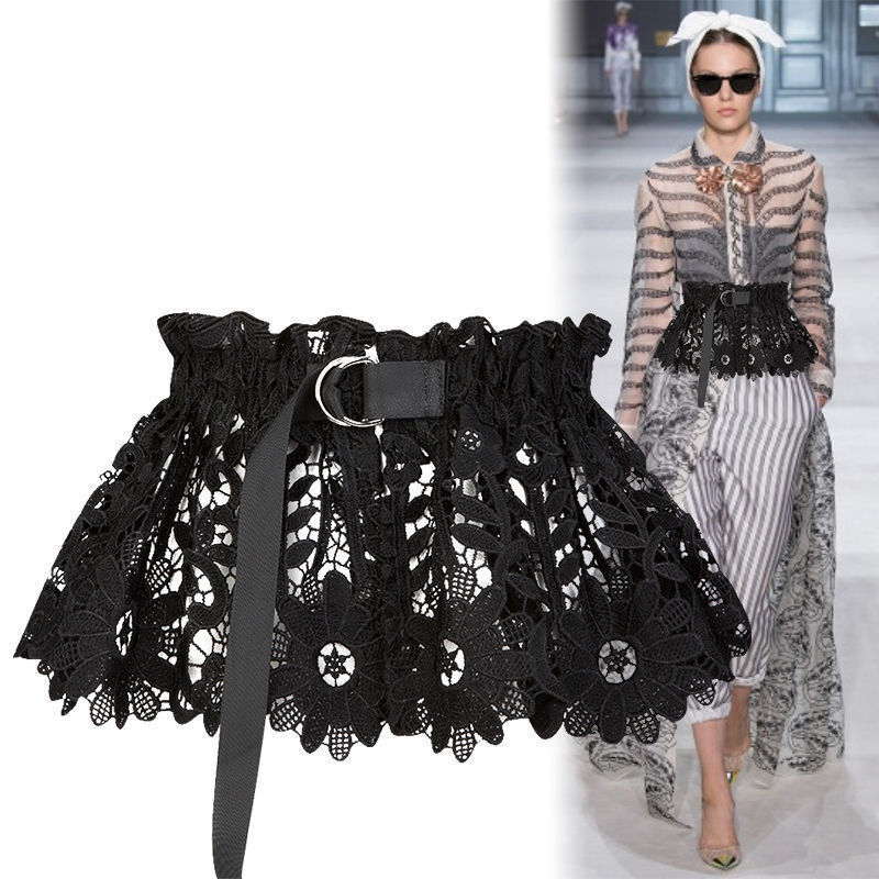 Dámsky opasok s čipkovou ozdobou, elastický pás so širokým pásom a šatami, košeľou, svetrom