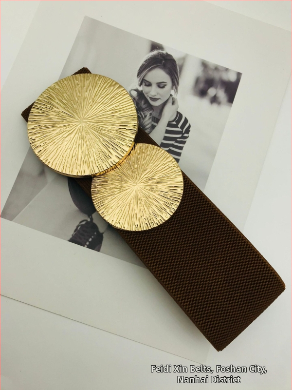 Moebrändi Euroopa ja Ameerika stiilis naiste vööga dekoratiivne mantel elastse vöökohaga, tihe metallist ümmargune pandla ja laia vöökohaga pitser