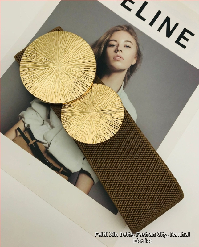 Moebrändi Euroopa ja Ameerika stiilis naiste vööga dekoratiivne mantel elastse vöökohaga, tihe metallist ümmargune pandla ja laia vöökohaga pitser