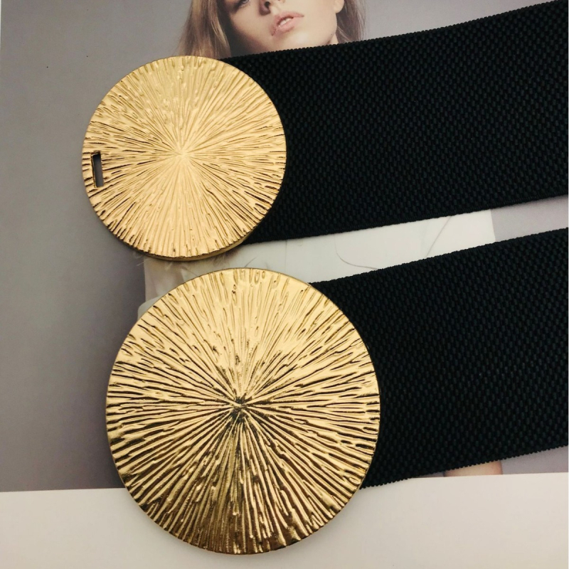 Moebrändi Euroopa ja Ameerika stiilis naiste vööga dekoratiivne mantel elastse vöökohaga, tihe metallist ümmargune pandla ja laia vöökohaga pitser