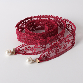 Γυναικείο φόρεμα μόδας με δαντέλα, κέντημα με πέρλες, ζώνη από δαντέλα και ύφασμα, διακόσμηση, αλυσίδα μέσης, λευκό, αξεσουάρ