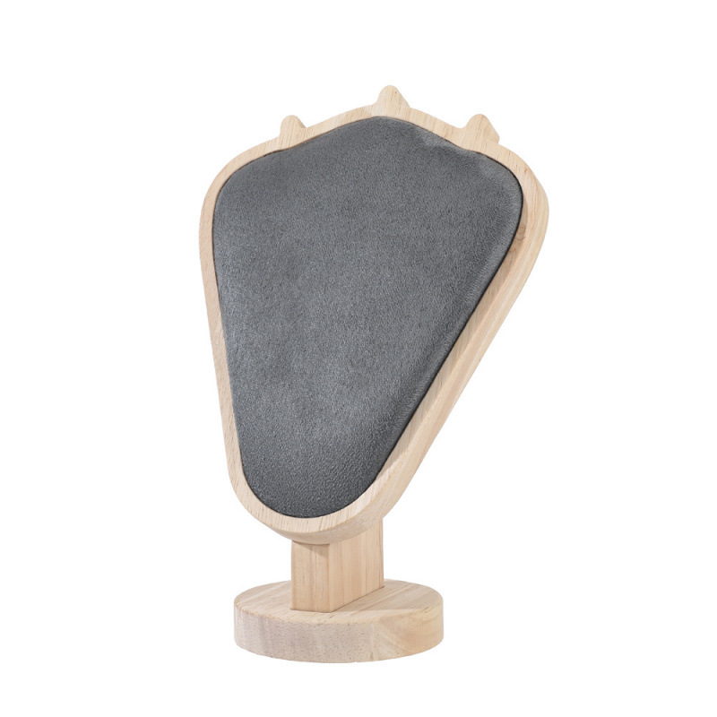 Täispuidust ehete kaelakee ehete vitriinalus, tipptasemel uus portreemodellvalgusti, luksuslik letiga kaelakee, tipptasemel otseülekanne